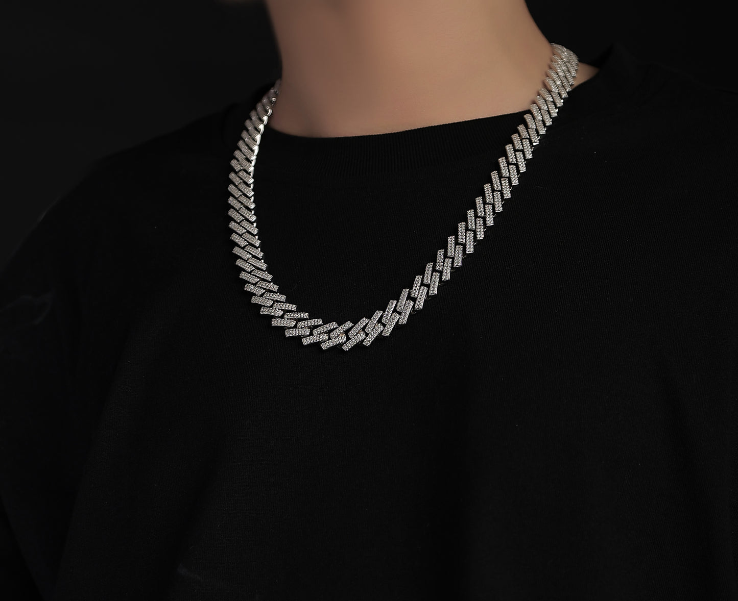 VVS1 Moissanite Cuban Link Chain in 925 Sterling Silver