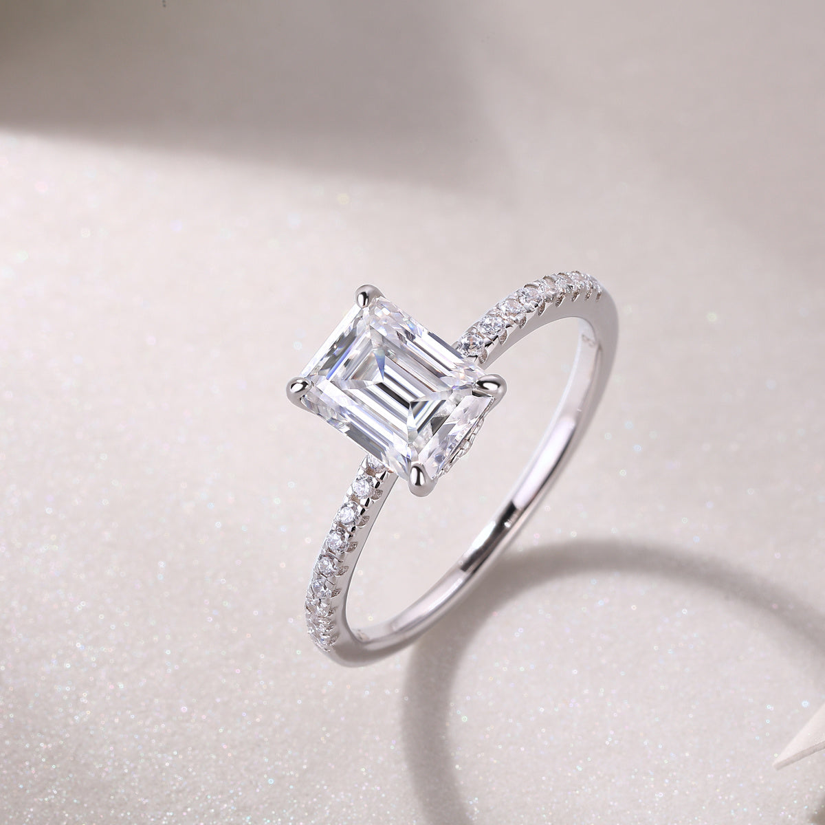 1.5CT VVS1 Emerald-Cut Moissanite Solitaire Ring