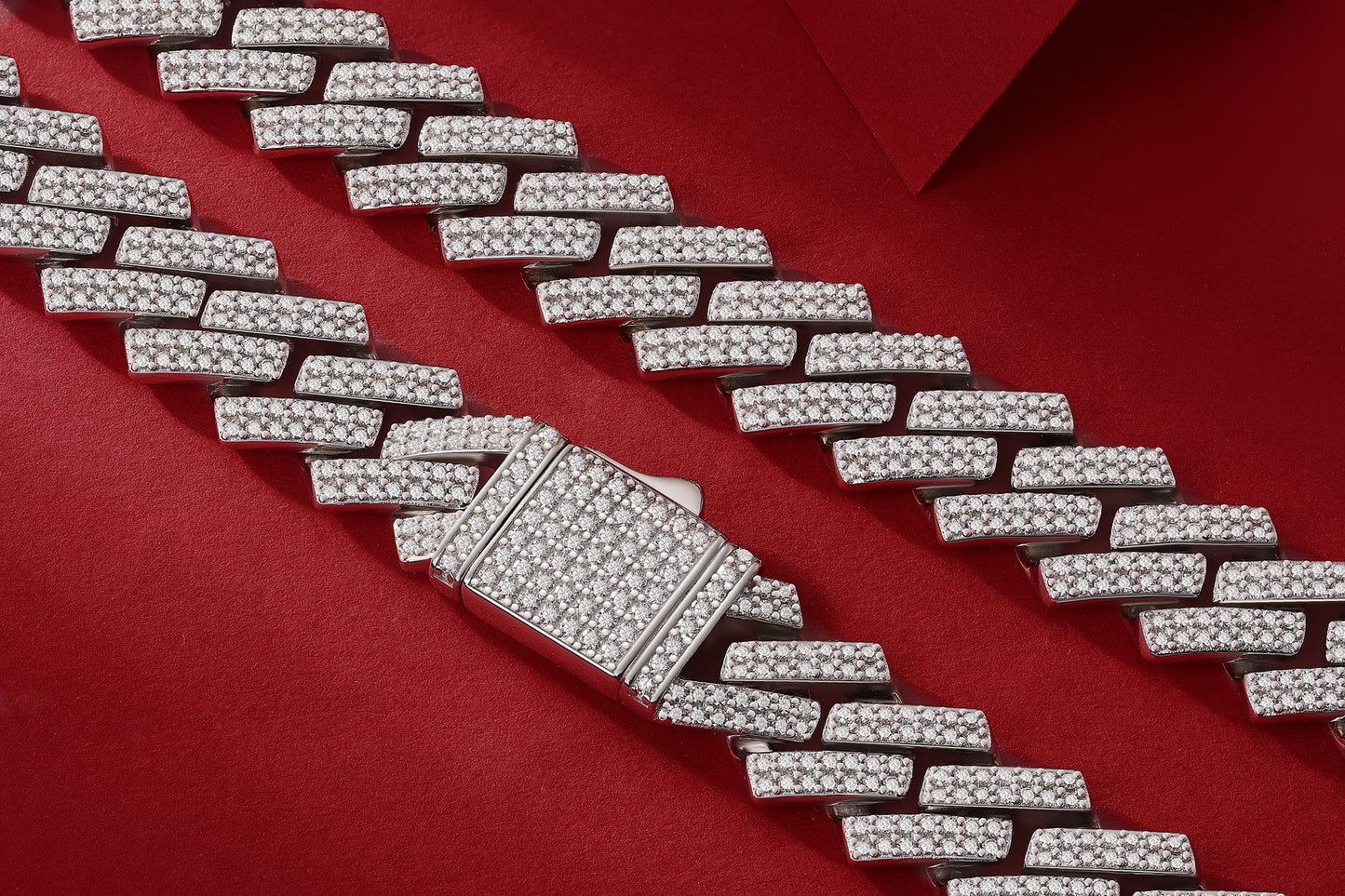 VVS1 Moissanite Cuban Link Chain in 925 Sterling Silver