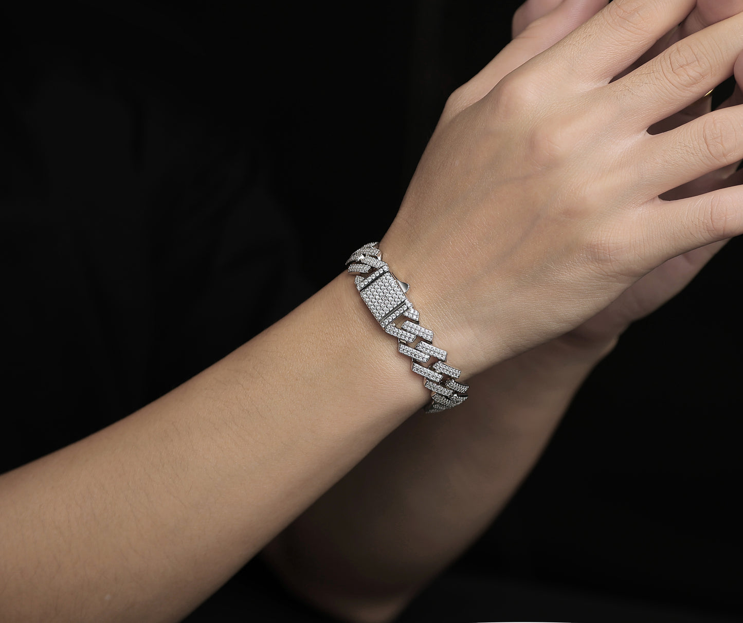 VVS1 Moissanite Iced Cuban Link Bracelet in 925 Sterling Silver