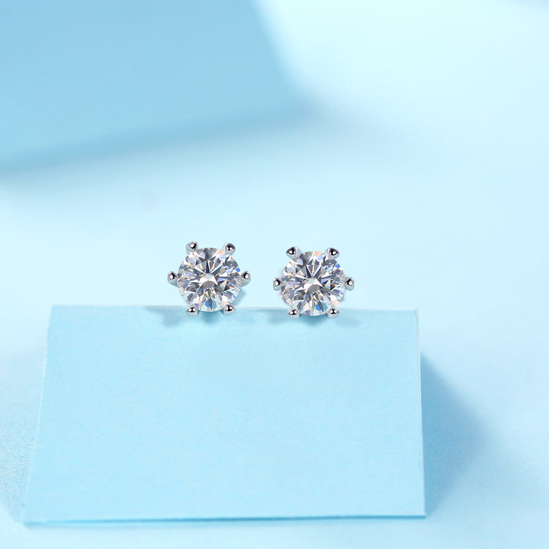VVS1 Moissanite Stud Earrings in 925 Sterling Silver