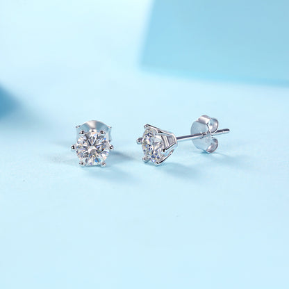 VVS1 Moissanite Stud Earrings in 925 Sterling Silver